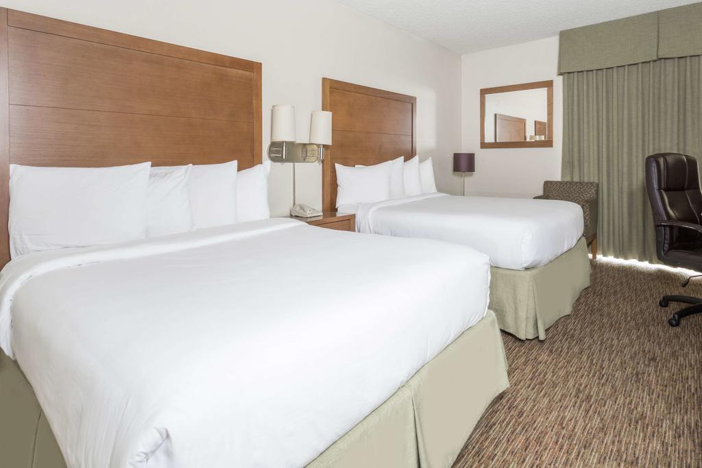Days Hotel By Wyndham Peoria Glendale Area Экстерьер фото